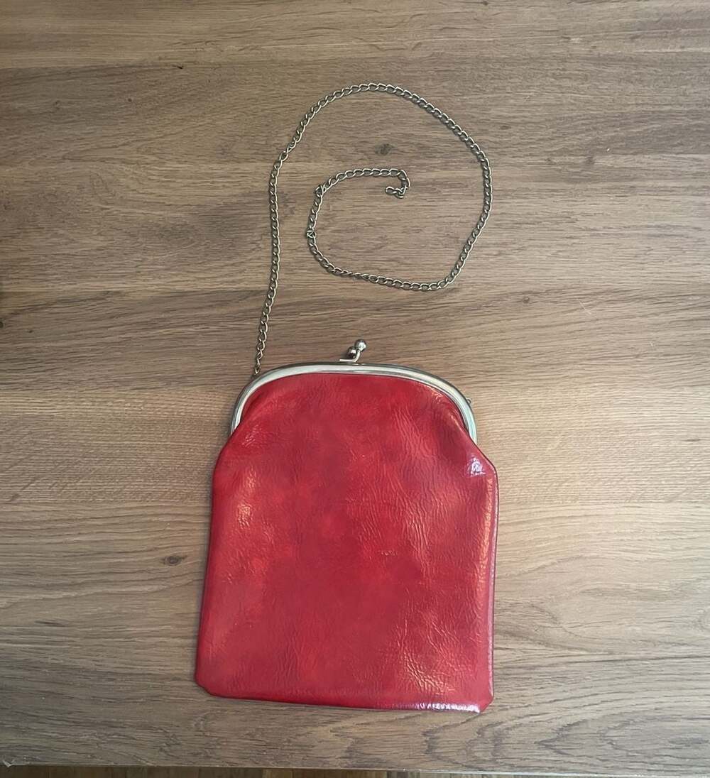 Vintage Red Faux Leather Kiss Lock Clutch Crossbody Bag